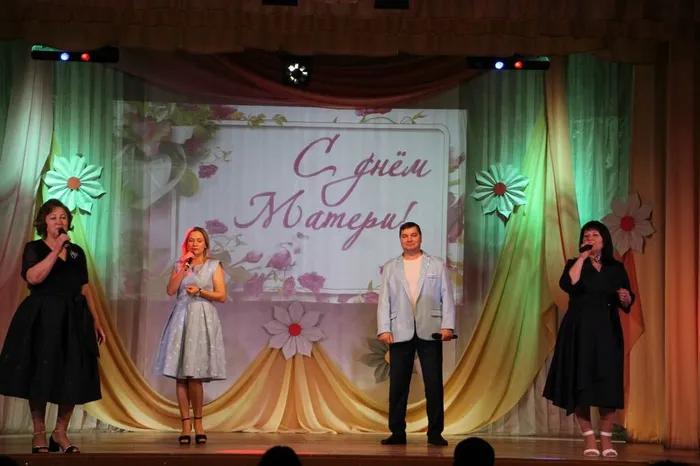 Народный самодеятельный коллектив песенный ансамбль "Синева"